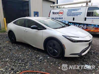 Czwarte zdjęcie samochodu z boku: 2023 TOYOTA PRIUS PRIME SE VIN:JTDACACU5P3000732 - miniatura