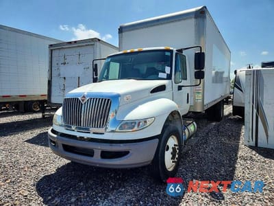 Drugie zdjęcie samochodu z przodu: 2018 INTERNATIONAL 4300 BOX TRUCK VIN:3HAMMMMM4JL546116 - miniatura
