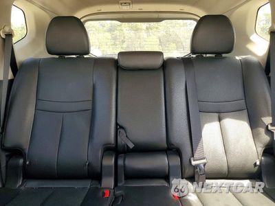 Zdjęcie 10 z 13 samochodu: 2016 NISSAN ROGUE SL VIN:5N1AT2MT4GC839696 - miniatura