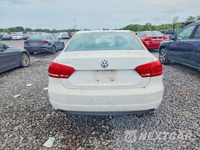 Zdjęcie 6 z 12 samochodu: 2015 VOLKSWAGEN PASSAT S VIN:1VWAT7A38FC063428 - miniatura