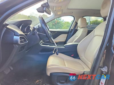 Zdjęcie 7 z 13 samochodu: 2018 JAGUAR F-PACE PREMIUM VIN:SADCJ2FNXJA294208 - miniatura