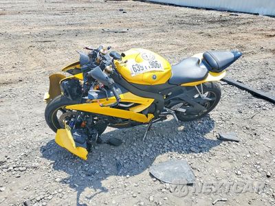 Trzecie zdjęcie samochodu z tyłu: 2008 YAMAHA YZFR6 VIN:JYARJ16E18A001723 - miniatura