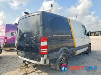 Trzecie zdjęcie samochodu z tyłu: 2017 MERCEDES-BENZ SPRINTER 2500 VIN:WD3PE7CD1HP538713 - miniatura