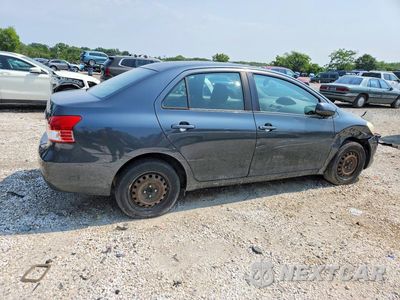 Trzecie zdjęcie samochodu z tyłu: 2011 TOYOTA YARIS BASE VIN:JTDBT4K32B1403263 - miniatura