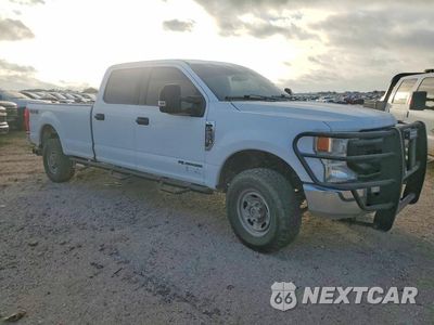Czwarte zdjęcie samochodu z boku: 2022 FORD F250 SUPER DUTY VIN:1FT7W2BT3NEF03211 - miniatura