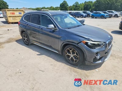 Czwarte zdjęcie samochodu z boku: 2018 BMW X1 SDRIVE28I VIN:WBXHU7C32J3F04481 - miniatura
