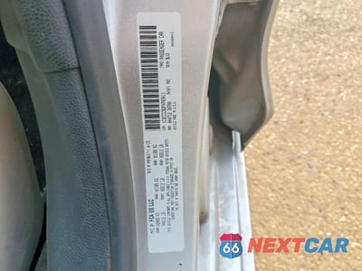 Zdjęcie 12 z 12 samochodu: 2015 CHRYSLER 200 C VIN:1C3CCCCB2FN703411 - miniatura