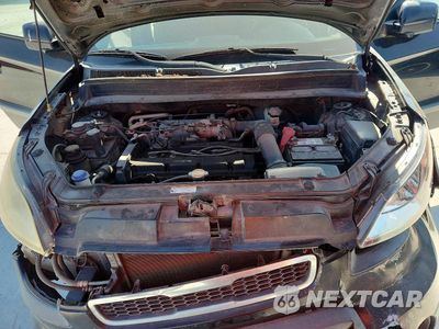 Zdjęcie 11 z 12 samochodu: 2010 KIA SOUL + VIN:KNDJT2A2XA7179969 - miniatura
