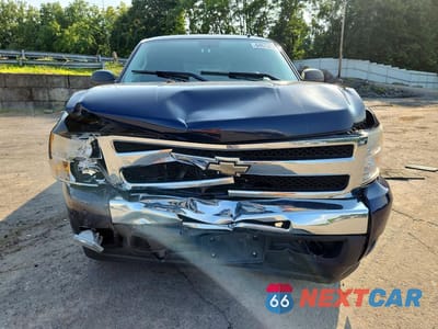 Piąte zdjęcie samochodu w środku: 2011 CHEVROLET SILVERADO K1500 LT VIN:1GCRKSE35BZ246380 - miniatura