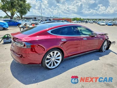 Trzecie zdjęcie samochodu z tyłu: 2012 TESLA MODEL S VIN:5YJSA1DP2CFS01052 - miniatura