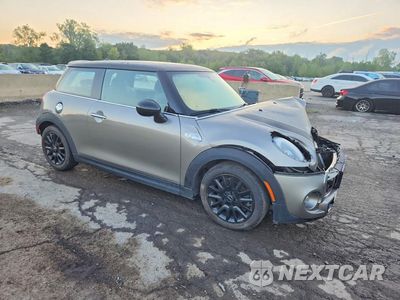 Czwarte zdjęcie samochodu z boku: 2017 MINI COOPER S VIN:WMWXP7C32H2A46101 - miniatura