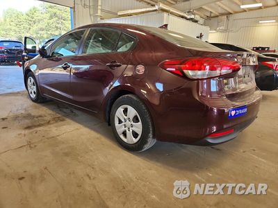 Drugie zdjęcie samochodu z przodu: 2017 KIA FORTE LX VIN:3KPFK4A7XHE121239 - miniatura