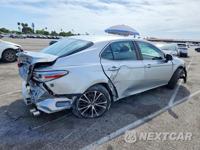 Trzecie zdjęcie samochodu z tyłu: 2018 TOYOTA CAMRY SE VIN:4T1B11HK9JU598306 - miniatura