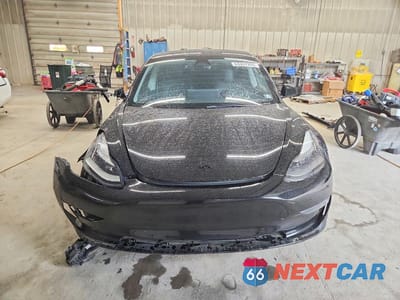 Piąte zdjęcie samochodu w środku: 2022 TESLA MODEL 3 VIN:5YJ3E1EB1NF107596 - miniatura
