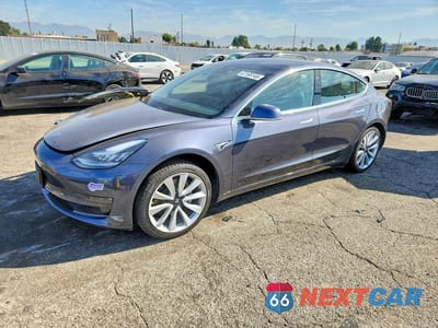 2019 TESLA MODEL 3 5YJ3E1EA6KF401966 - główne zdjęcie licytacji z USA - miniatura