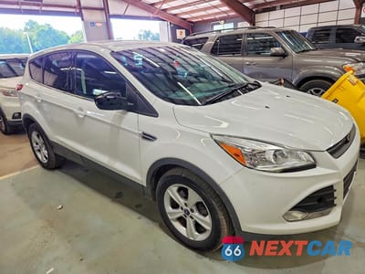 Czwarte zdjęcie samochodu z boku: 2016 FORD ESCAPE SE VIN:1FMCU9GX3GUB74751 - miniatura