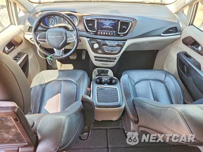 Zdjęcie 8 z 13 samochodu: 2019 CHRYSLER PACIFICA TOURING L PLUS VIN:2C4RC1EG4KR594336 - miniatura