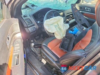 Zdjęcie 8 z 13 samochodu: 2019 FORD EXPLORER XLT VIN:1FM5K8D8XKGB22174 - miniatura