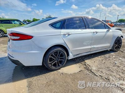 Trzecie zdjęcie samochodu z tyłu: 2020 FORD FUSION SEL VIN:3FA6P0CD9LR206223 - miniatura