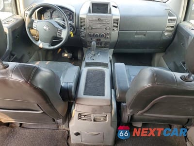 Zdjęcie 8 z 13 samochodu: 2004 NISSAN ARMADA SE VIN:5N1AA08B04N733029 - miniatura
