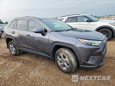 Czwarte zdjęcie samochodu z boku: 2024 TOYOTA RAV4 HYBRID XLE VIN:4T3RWRFV3RU161335 - miniatura