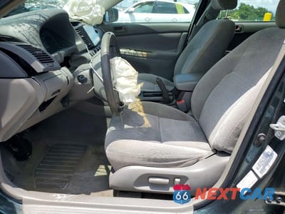 Zdjęcie 7 z 13 samochodu: 2003 TOYOTA CAMRY LE VIN:4T1BE32K03U196475 - miniatura