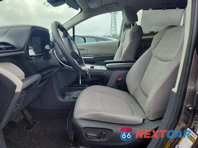 Zdjęcie 7 z 14 samochodu: 2024 TOYOTA SIENNA LE VIN:5TDKRKECXRS205350 - miniatura
