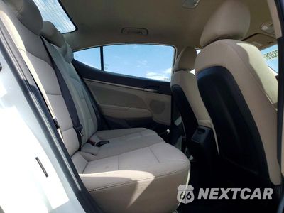 Zdjęcie 10 z 13 samochodu: 2018 HYUNDAI ELANTRA SEL VIN:5NPD84LFXJH224642 - miniatura