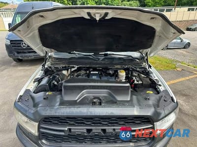 Piąte zdjęcie samochodu w środku: 2023 RAM 3500 VIN:3C7WRSCL1PG511503 - miniatura