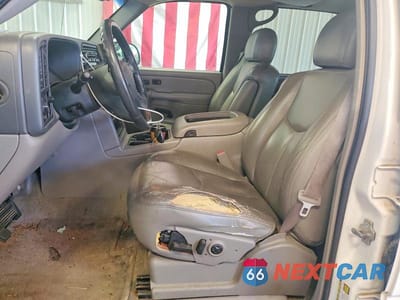 Zdjęcie 7 z 13 samochodu: 2005 CHEVROLET SUBURBAN K1500 VIN:3GNFK16Z85G147466 - miniatura
