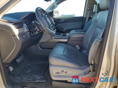 Zdjęcie 7 z 14 samochodu: 2016 CHEVROLET SUBURBAN C1500 LT VIN:1GNSCHKC6GR413950 - miniatura