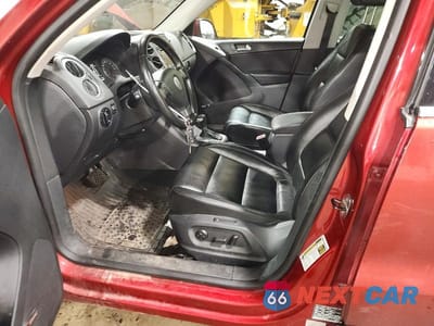 Zdjęcie 7 z 13 samochodu: 2010 VOLKSWAGEN TIGUAN SE VIN:WVGBV7AX1AW003837 - miniatura