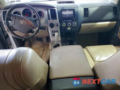 Zdjęcie 8 z 13 samochodu: 2008 TOYOTA SEQUOIA PLATINUM VIN:5TDZY67A48S013439 - miniatura