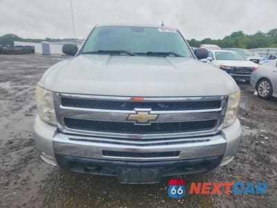 Piąte zdjęcie samochodu w środku: 2011 CHEVROLET SILVERADO K1500 LT VIN:1GCRKSE31BZ205888 - miniatura