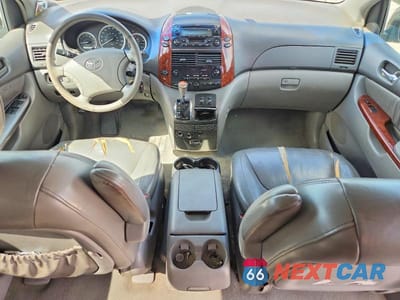 Zdjęcie 8 z 13 samochodu: 2004 TOYOTA SIENNA XLE 7 PASSENGER VIN:5TDZA22C94S174112 - miniatura