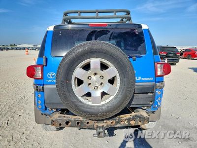 Zdjęcie 6 z 13 samochodu: 2007 TOYOTA FJ CRUISER BASE VIN:JTEBU11F970015835 - miniatura