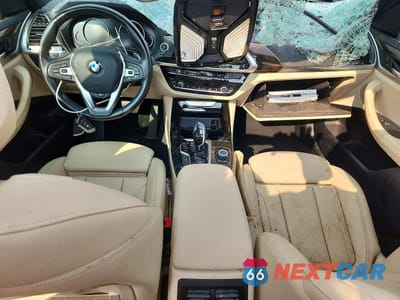 Zdjęcie 8 z 13 samochodu: 2019 BMW X3 XDRIVE30I VIN:5UXTR9C52KLP95065 - miniatura