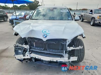 Piąte zdjęcie samochodu w środku: 2018 BMW X5 XDRIVE50I VIN:5UXKR6C54J0U14715 - miniatura