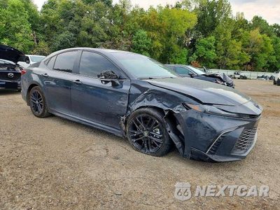 Czwarte zdjęcie samochodu z boku: 2025 TOYOTA CAMRY SE VIN:4T1DAACK4SU650507 - miniatura