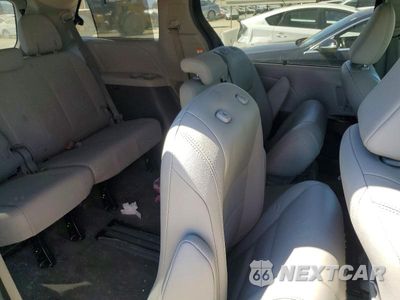 Zdjęcie 11 z 13 samochodu: 2018 TOYOTA SIENNA XLE 8-PASSENGER VIN:5TDYZ3DC8JS928331 - miniatura