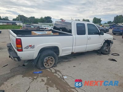 Trzecie zdjęcie samochodu z tyłu: 2002 GMC SIERRA K2500 HEAVY DUTY VIN:1GTHK29U12E303437 - miniatura