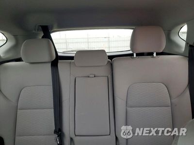 Zdjęcie 10 z 13 samochodu: 2019 HYUNDAI TUCSON SE VIN:KM8J2CA48KU064893 - miniatura