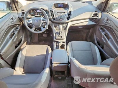 Zdjęcie 8 z 13 samochodu: 2013 FORD ESCAPE S VIN:1FMCU0F73DUD02172 - miniatura