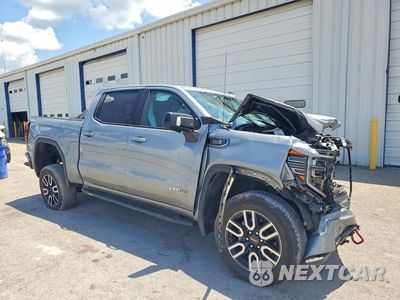 Czwarte zdjęcie samochodu z boku: 2025 GMC SIERRA K1500 AT4 VIN:3GTUUEE85SG242492 - miniatura