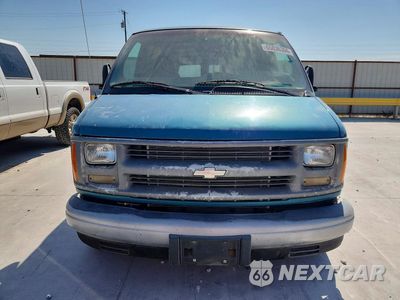Piąte zdjęcie samochodu w środku: 1998 CHEVROLET EXPRESS G1500 VIN:1GCEG15W0W1025570 - miniatura