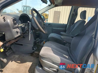 Zdjęcie 7 z 13 samochodu: 2006 DODGE GRAND CARAVAN SE VIN:1D4GP24R16B525809 - miniatura
