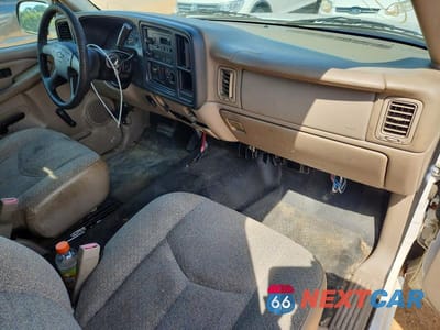Zdjęcie 8 z 12 samochodu: 2005 CHEVROLET SILVERADO C1500 VIN:1GCEC14X85Z280375 - miniatura