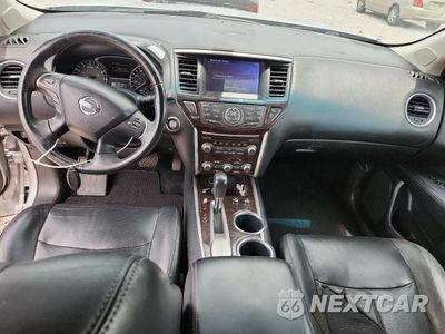 Zdjęcie 8 z 13 samochodu: 2013 NISSAN PATHFINDER S VIN:5N1AR2MN2DC611675 - miniatura