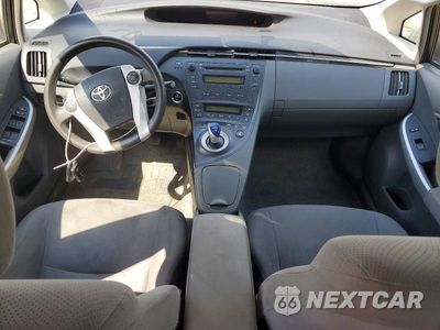 Zdjęcie 8 z 13 samochodu: 2010 TOYOTA PRIUS II VIN:JTDKN3DU8A0045620 - miniatura