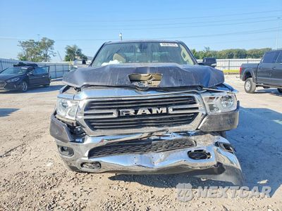 Piąte zdjęcie samochodu w środku: 2021 RAM 1500 BIG HORN/LONE STAR VIN:1C6SRFBT1MN516196 - miniatura